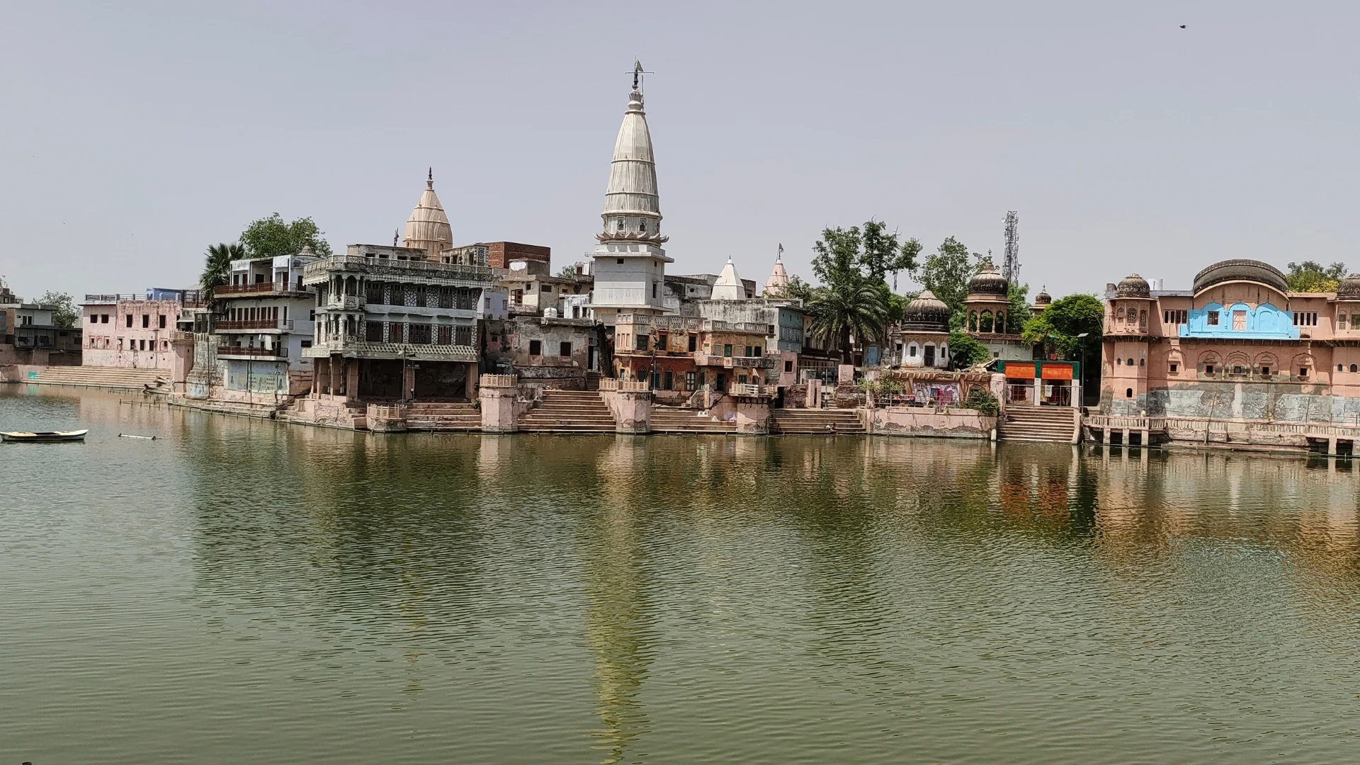 Vrindavan Temple Hop Innova Crysta